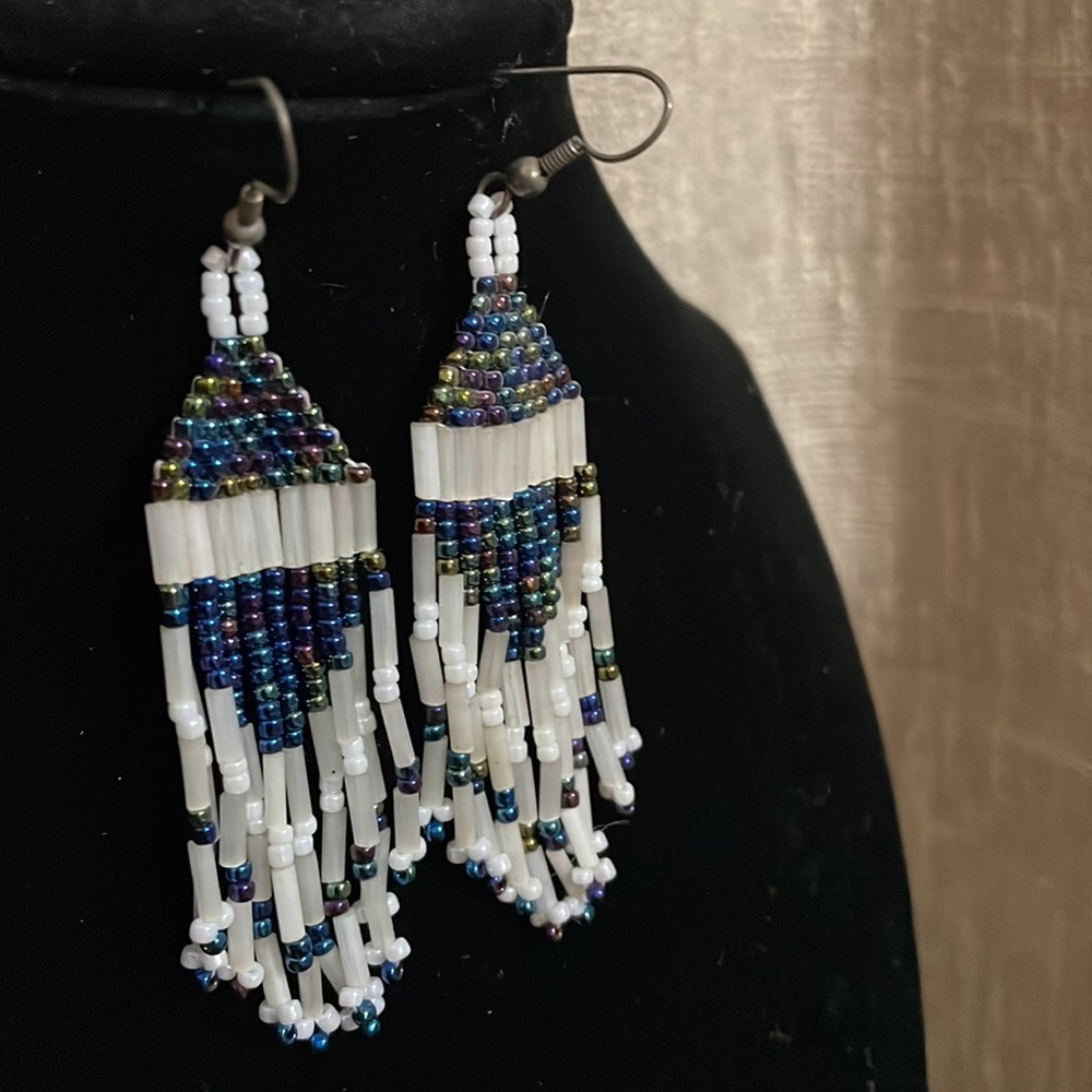 earrings - Picture 2 of 3